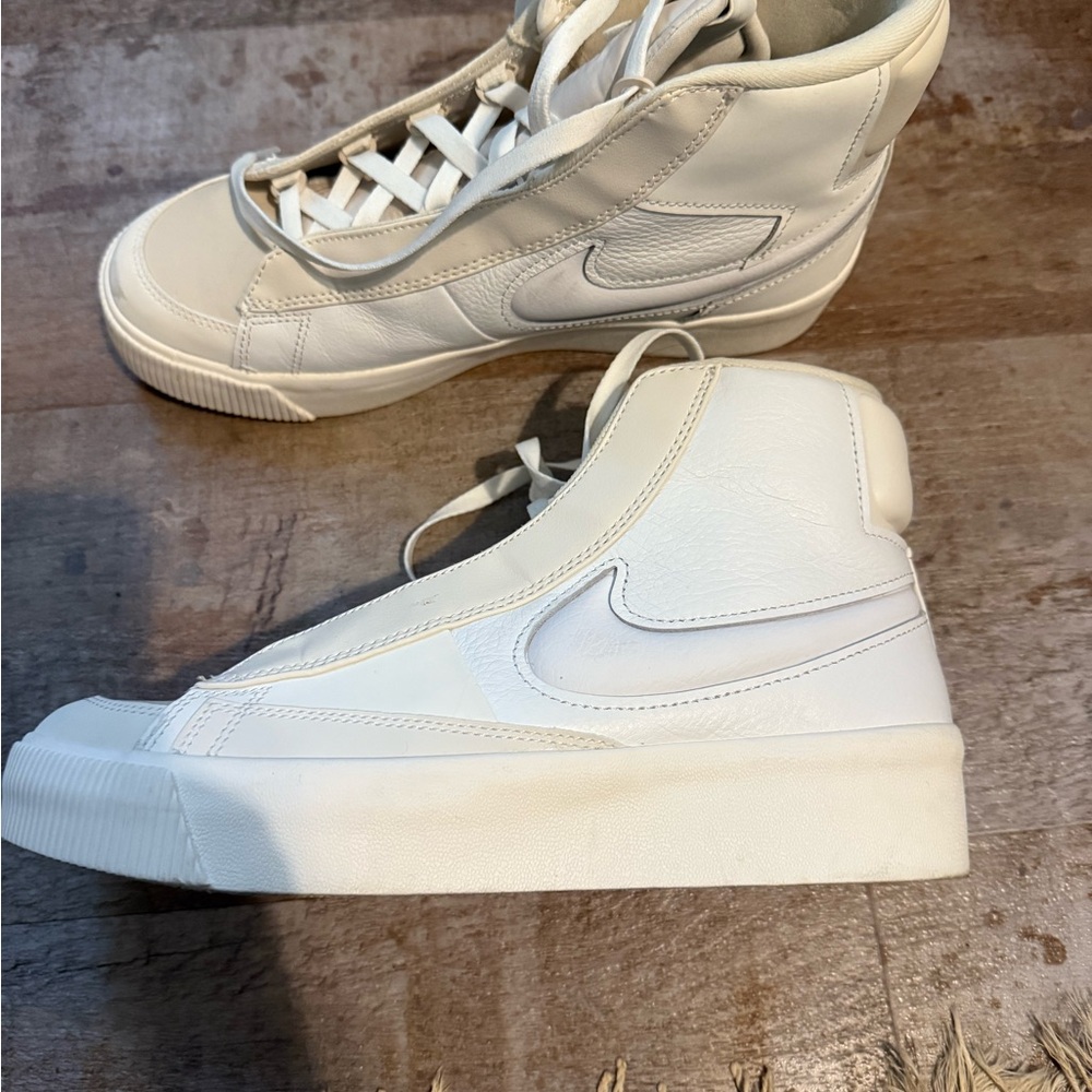 Nike Women's High-Top Sneakers - White